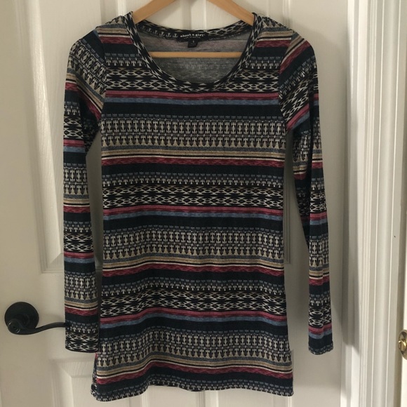About A Girl - long sleeve fitted shirt sz small - Picture 1 of 5